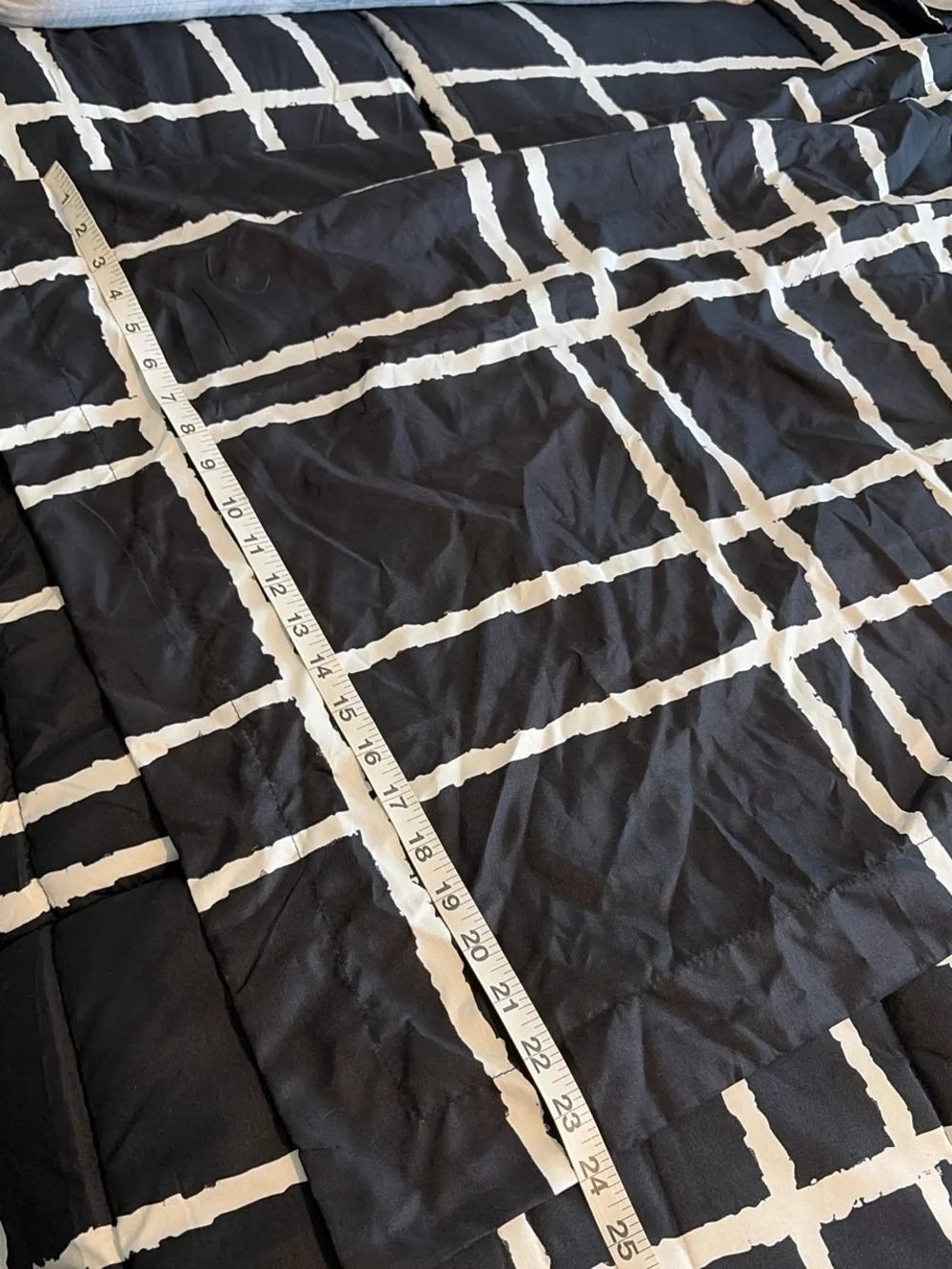 NWOT Black and White Grid Comforter Set - Modern Bedding